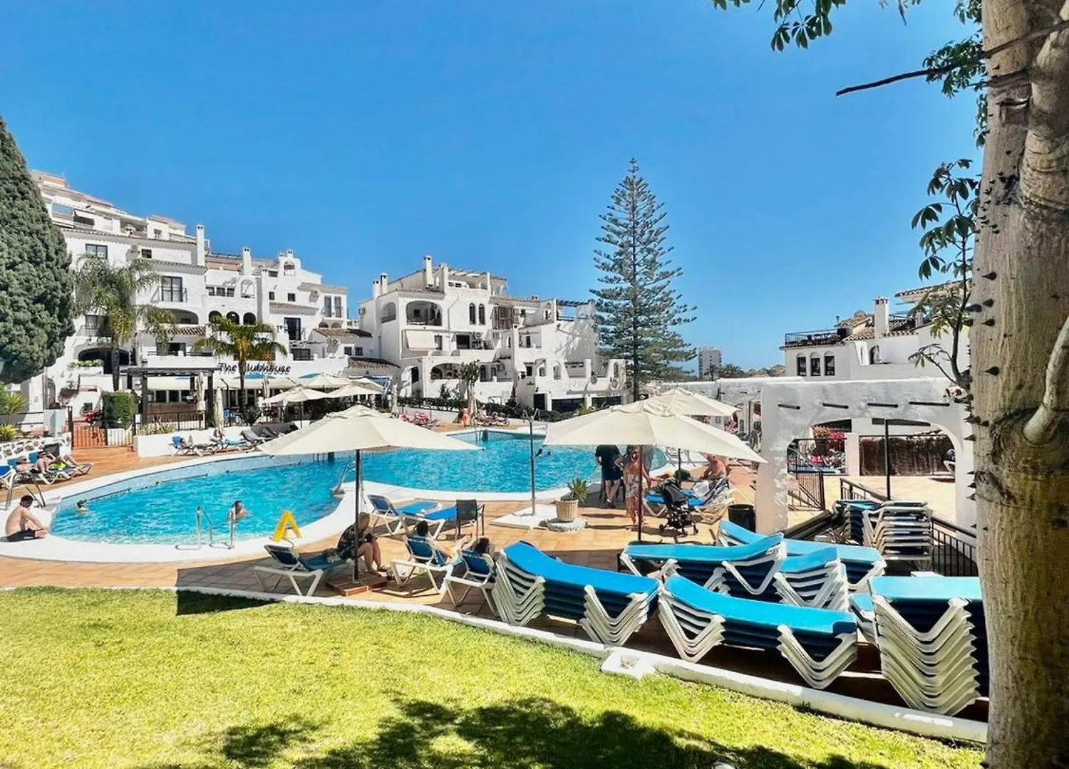 Pueblo Evita One Bedroom Large Terrace And Bbq Benalmadena Apartment